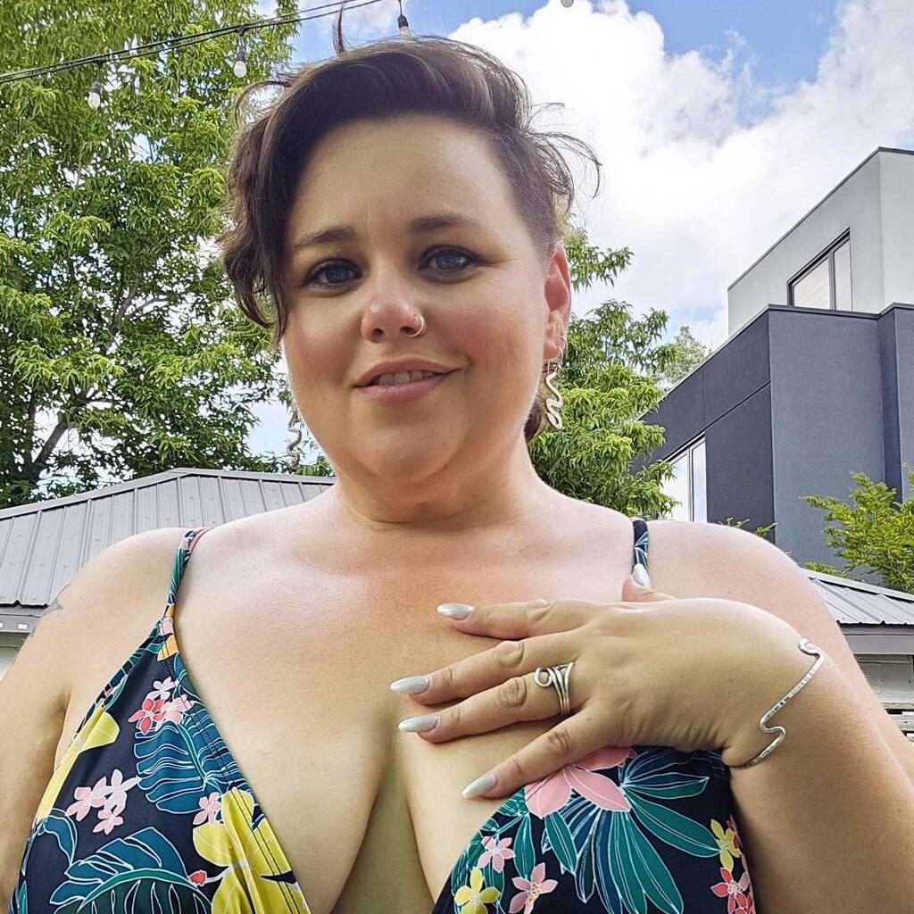 
                        Lush Lynn
                     is Female Escorts. | Toronto | Ontario | Canada | canadatopescorts.com 