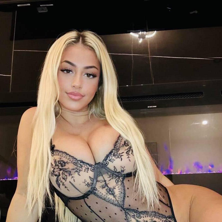 
                        Brielle
                     is Female Escorts. | Brandon | Manitoba | Canada | canadatopescorts.com 