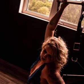 
                        Dior
                     is Female Escorts. | Kingston | Ontario | Canada | canadatopescorts.com 