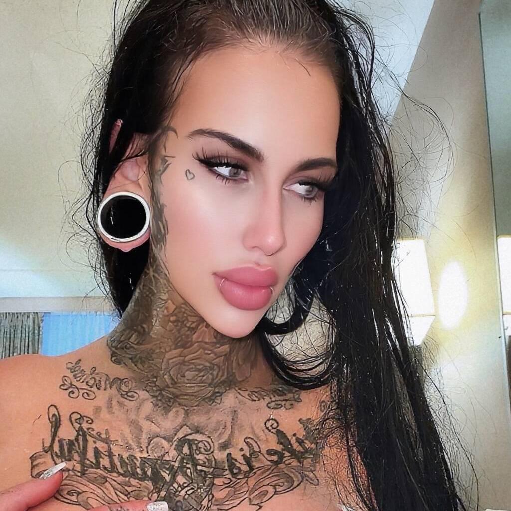 
                        Blake addison
                     is Female Escorts. | Kelowna | British Columbia | Canada | canadatopescorts.com 