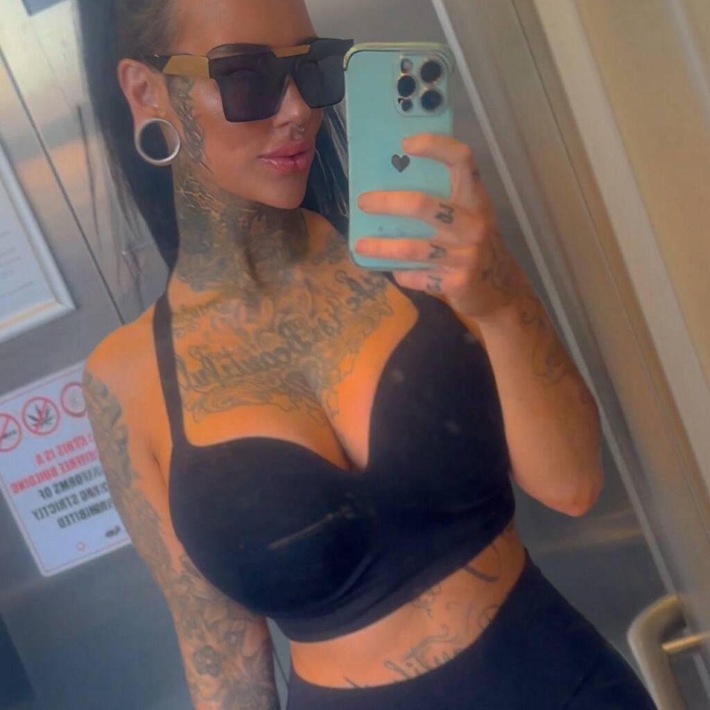 
                        Blake addison
                     is Female Escorts. | Kelowna | British Columbia | Canada | canadatopescorts.com 