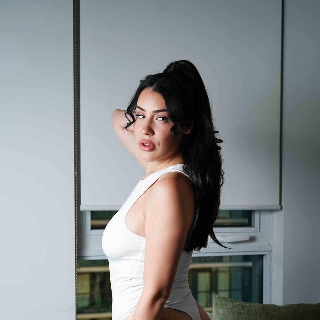 
                        Cherry
                     is Female Escorts. | Lethbridge | Alberta | Canada | canadatopescorts.com 