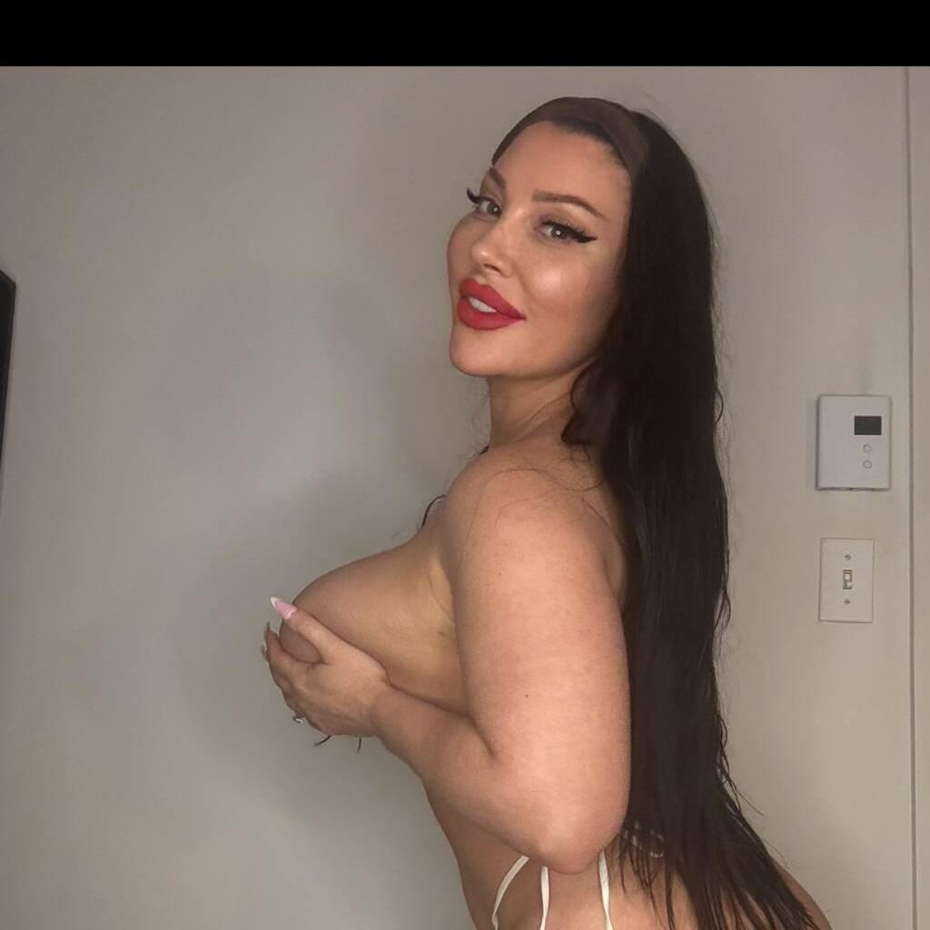 
                        Kimmyrose
                     is Female Escorts. | Montreal | Quebec | Canada | canadatopescorts.com 