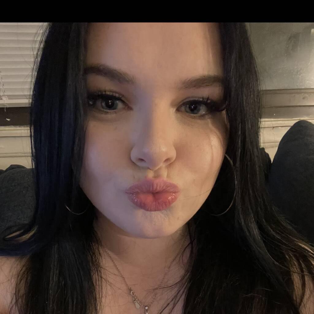 
                        Sarah
                     is Female Escorts. | windsor | Ontario | Canada | canadatopescorts.com 