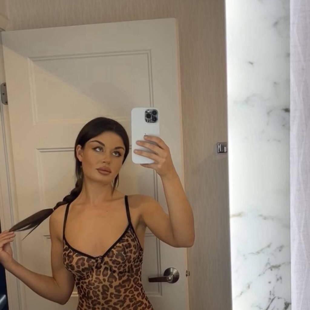 
                        Val
                     is Female Escorts. | windsor | Ontario | Canada | canadatopescorts.com 