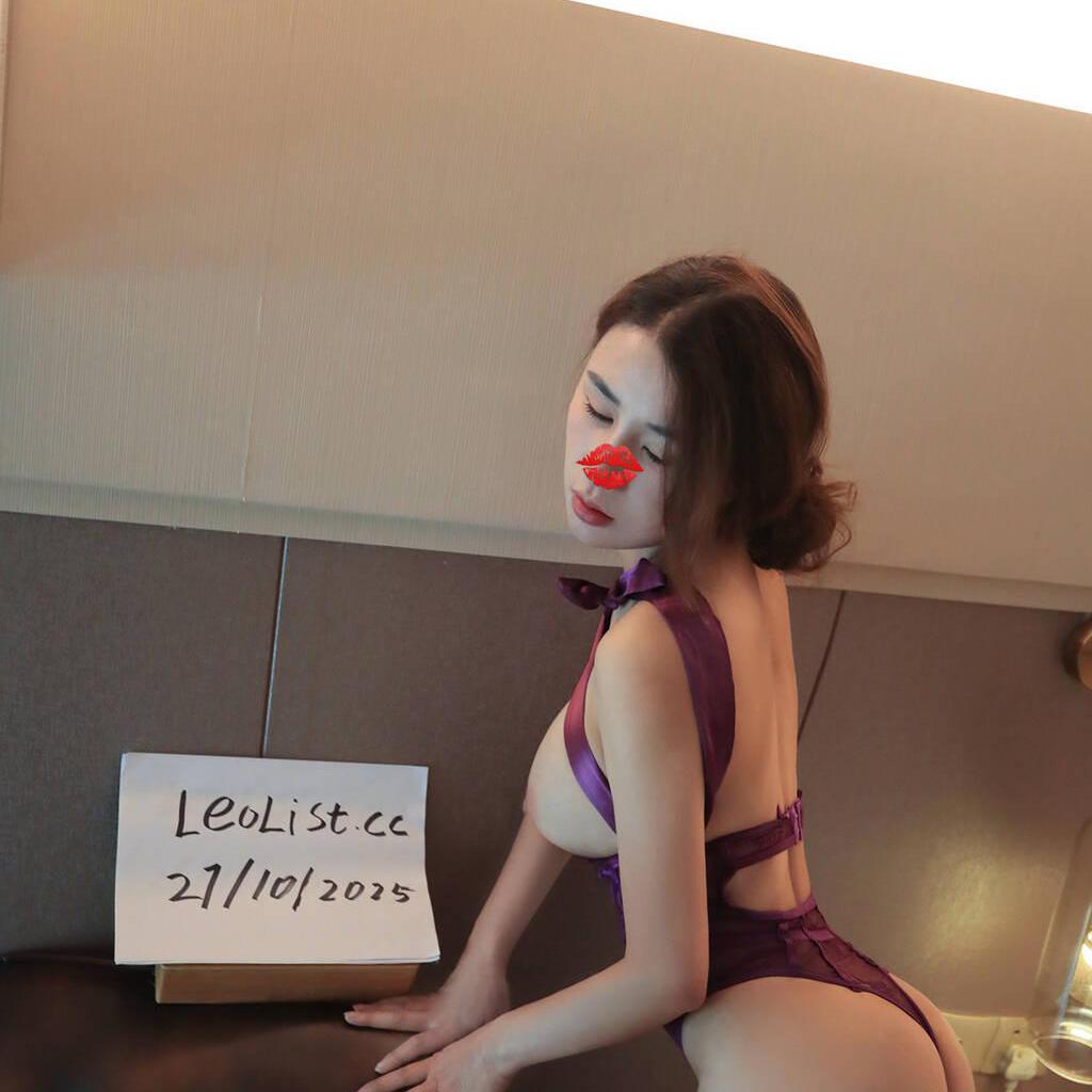 
                        Sola
                     is Female Escorts. | Edmonton | Alberta | Canada | canadatopescorts.com 