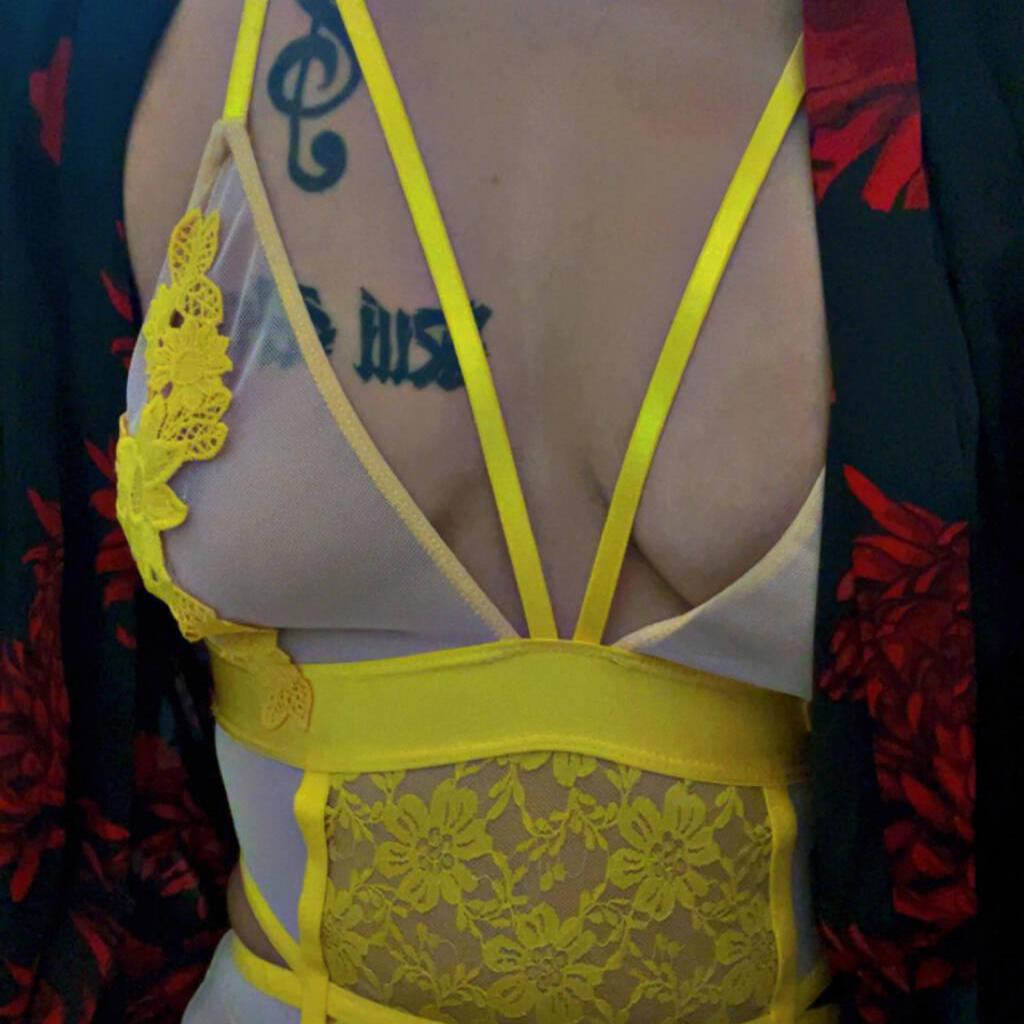 
                        Niya
                     is Female Escorts. | Edmonton | Alberta | Canada | canadatopescorts.com 