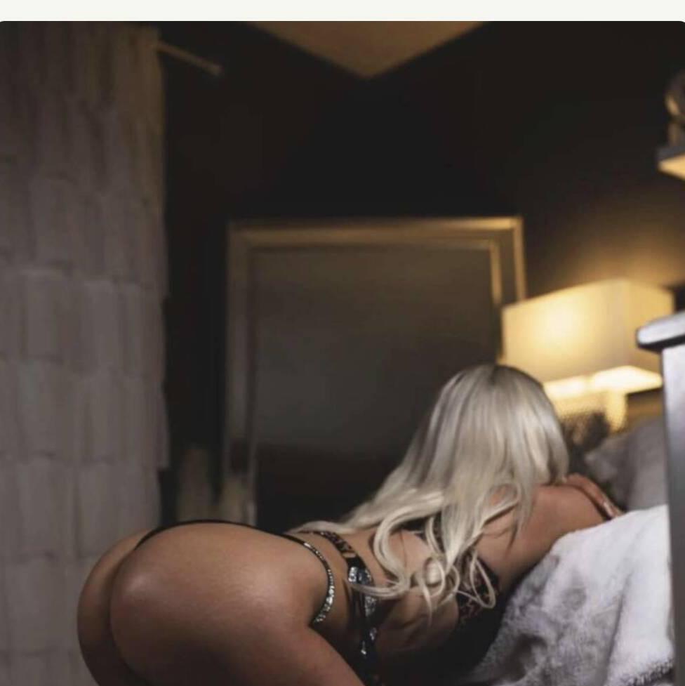 
                        Paris Paige
                     is Female Escorts. | Lethbridge | Alberta | Canada | canadatopescorts.com 