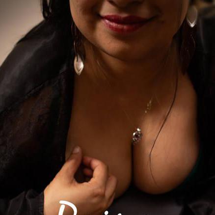 
                        Raina
                     is Female Escorts. | Montreal | Quebec | Canada | canadatopescorts.com 