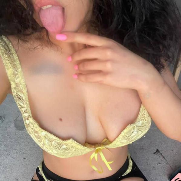 
                        Jazmine
                     is Female Escorts. | Quebec City | Quebec | Canada | canadatopescorts.com 