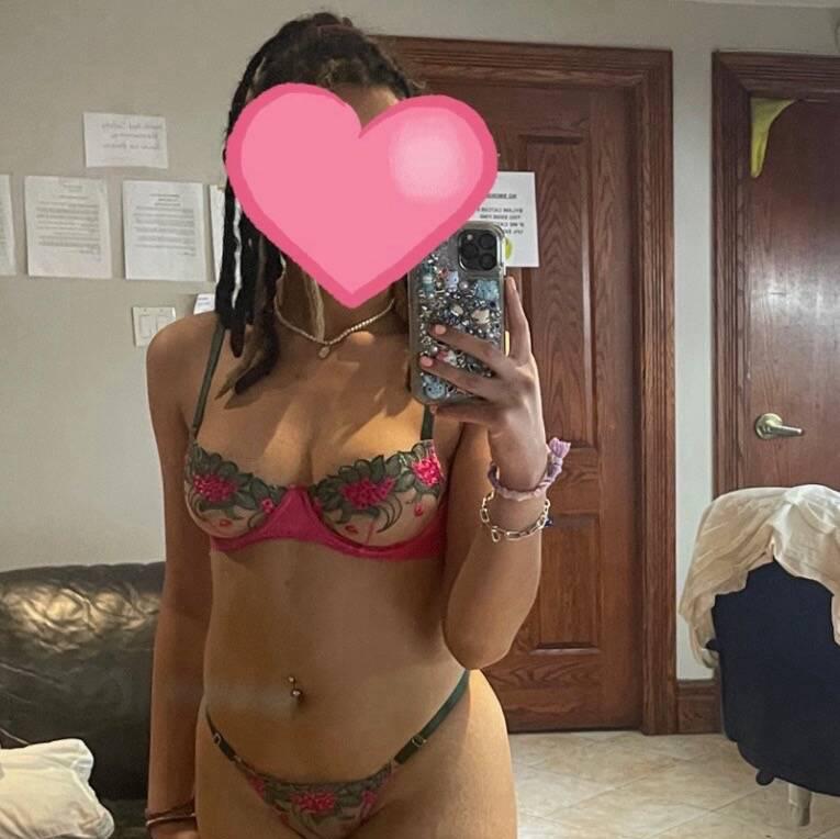 
                        JADA & LUNA
                     is Female Escorts. | Toronto | Ontario | Canada | canadatopescorts.com 