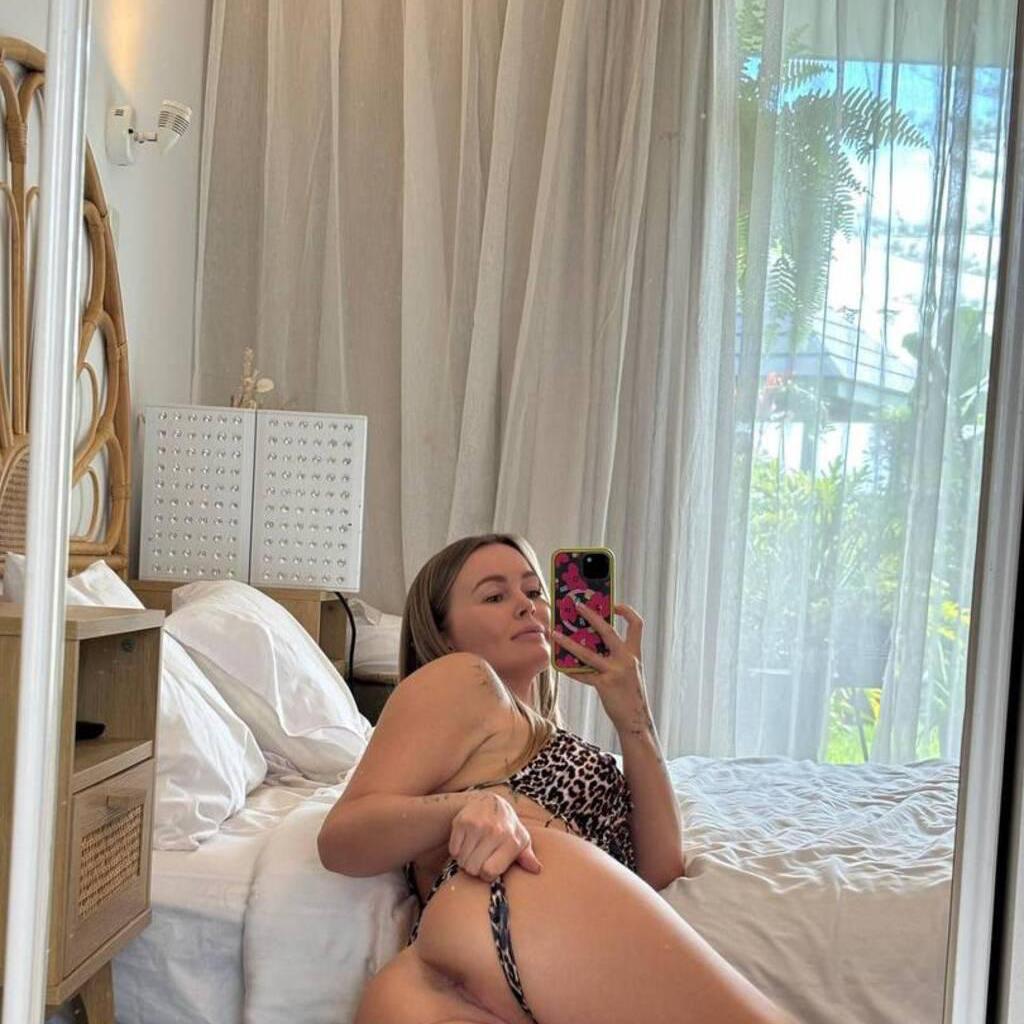 
                        brenda
                     is Female Escorts. | Moncton | New Brunswick | Canada | canadatopescorts.com 