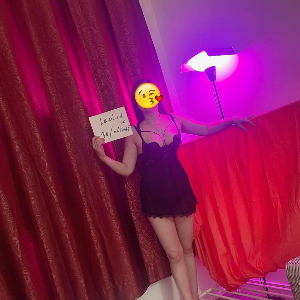 
                        Mimi
                     is Female Escorts. | Montreal | Quebec | Canada | canadatopescorts.com 