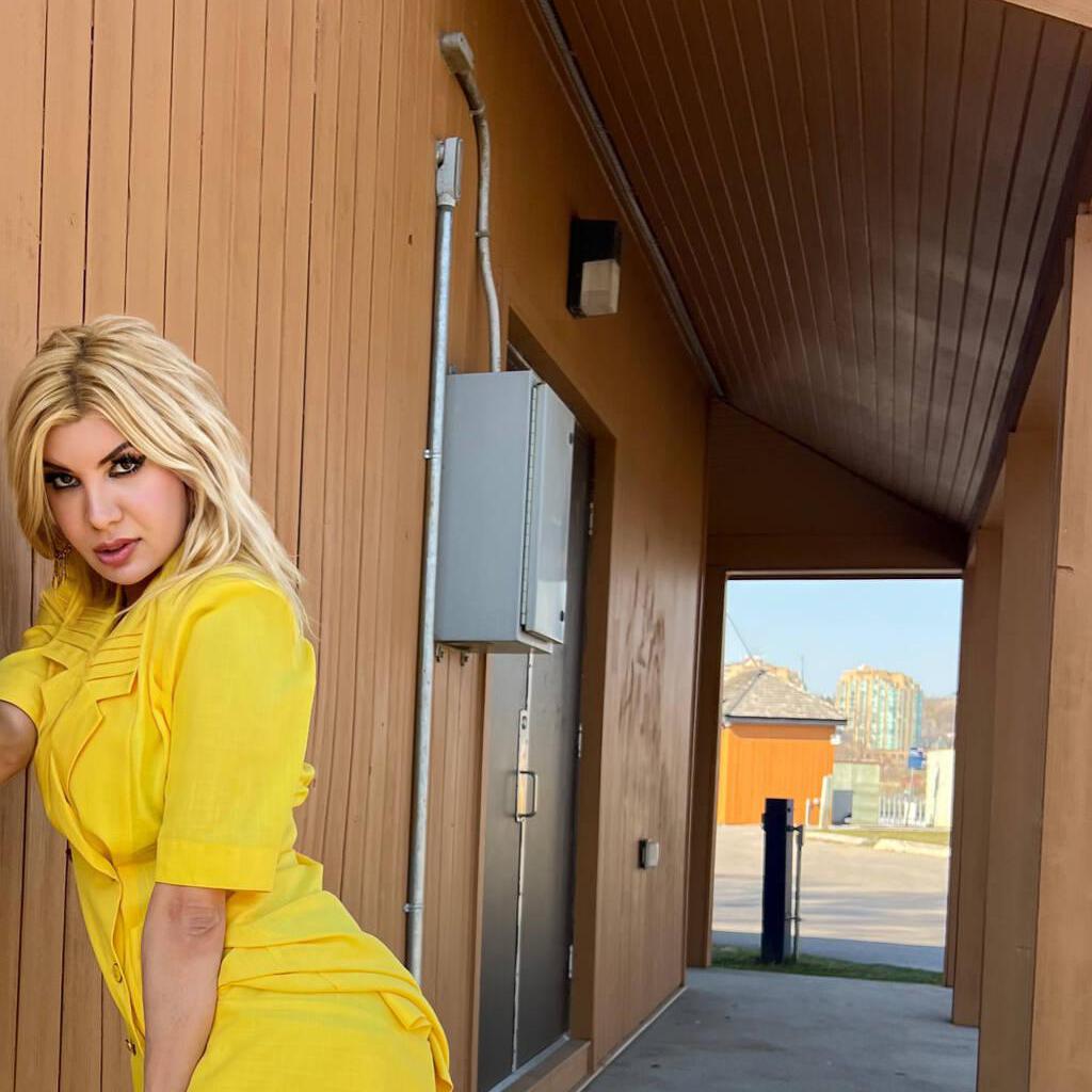 
                        Lola biggest tool
                     is Female Escorts. | Barrie | Ontario | Canada | canadatopescorts.com 