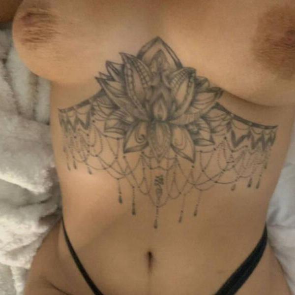 
                        Valentina
                     is Female Escorts. | Niagara | Ontario | Canada | canadatopescorts.com 