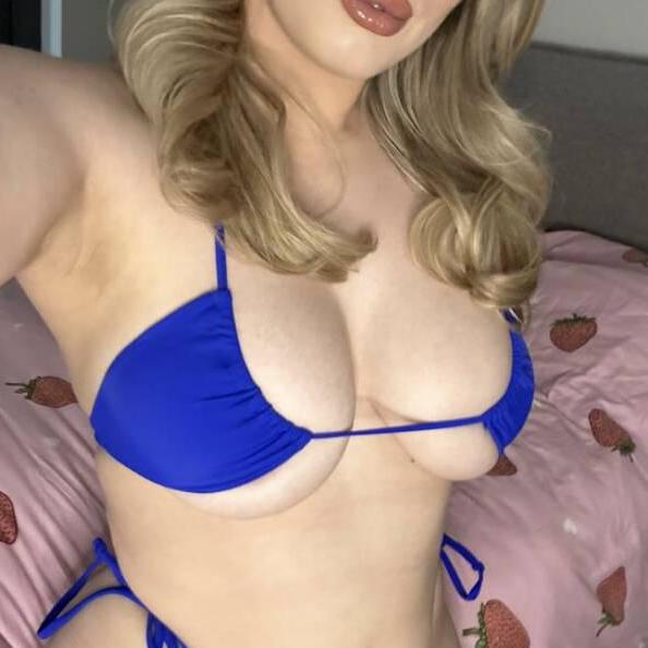 
                        Rose marie
                     is Female Escorts. | Sherbrooke | Quebec | Canada | canadatopescorts.com 