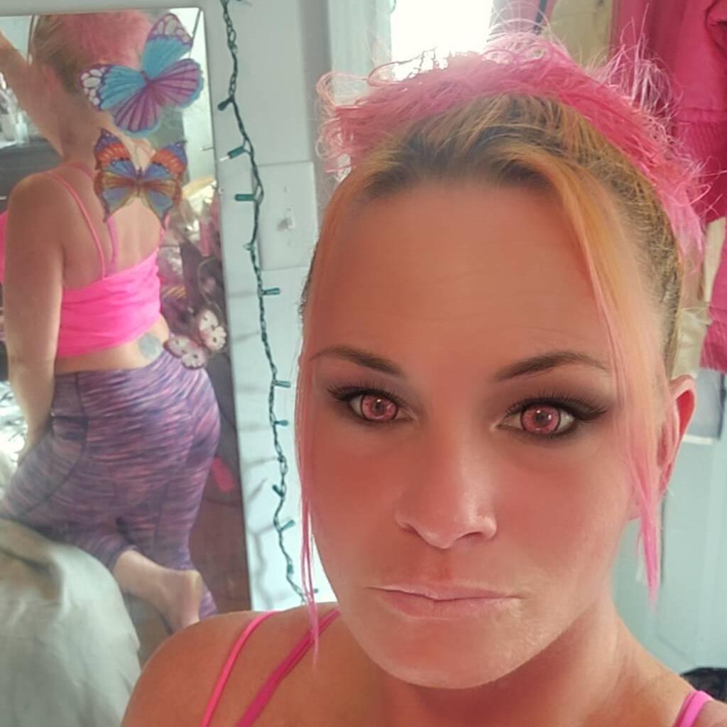 
                        Mell
                     is Female Escorts. | Toronto | Ontario | Canada | canadatopescorts.com 