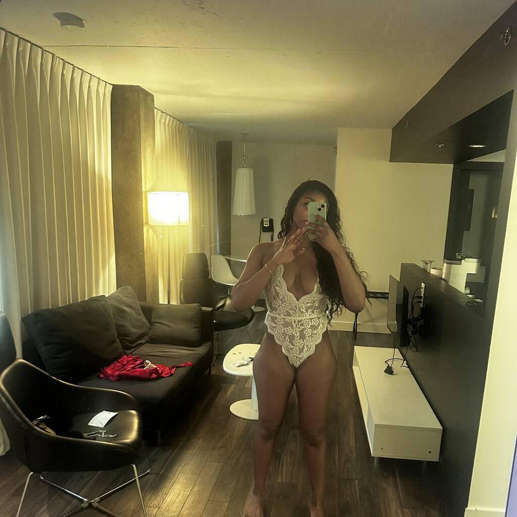 
                        Alyssa
                     is Female Escorts. | Niagara | Ontario | Canada | canadatopescorts.com 