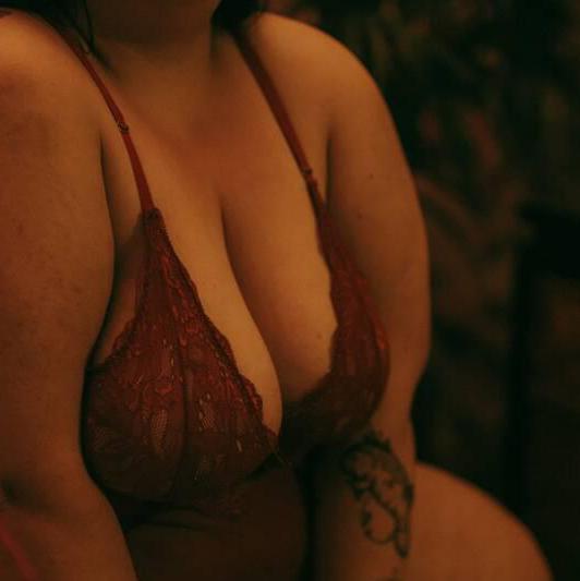 
                        Lillian Mac
                     is Female Escorts. | Toronto | Ontario | Canada | canadatopescorts.com 