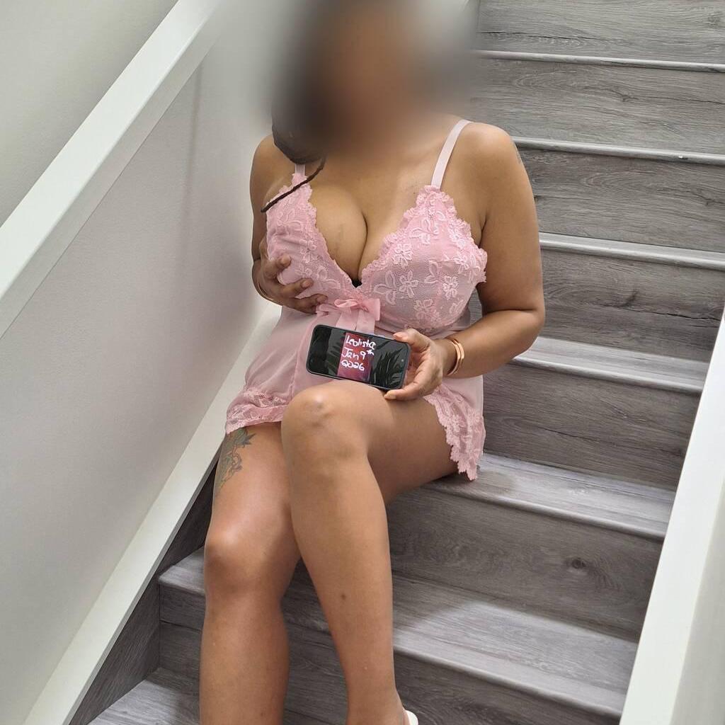 
                        EBONY
                     is Female Escorts. | Calgary | Alberta | Canada | canadatopescorts.com 