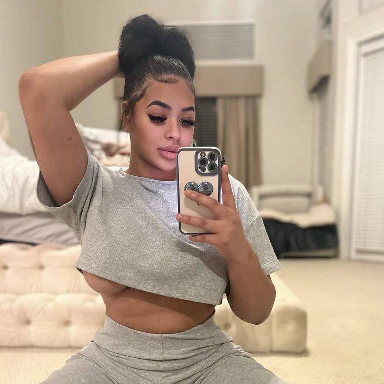 
                        Whitenorah
                     is Female Escorts. | Abbotsford | British Columbia | Canada | canadatopescorts.com 