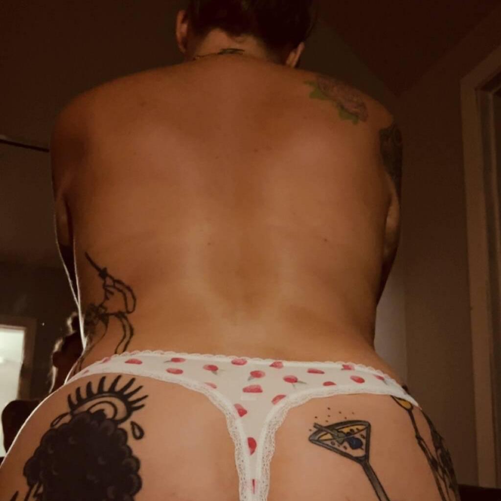 
                        Alice
                     is Female Escorts. | belleville | Ontario | Canada | canadatopescorts.com 