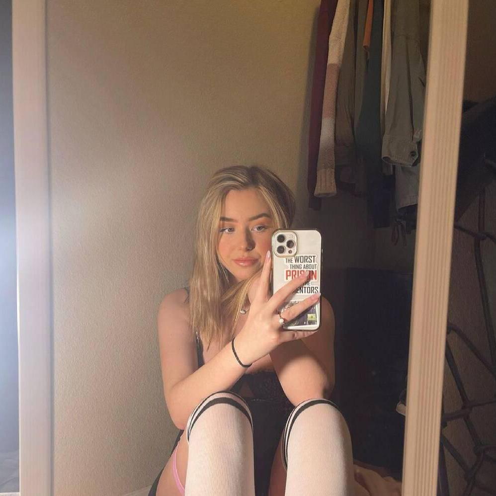 
                        Amanda
                     is Female Escorts. | Hamilton | Ontario | Canada | canadatopescorts.com 