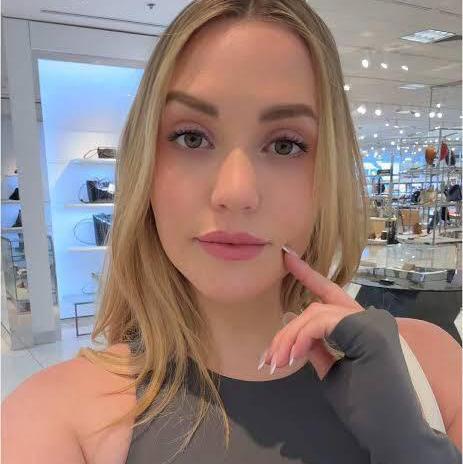 
                        Elizabeth
                     is Female Escorts. | Barrie | Ontario | Canada | canadatopescorts.com 