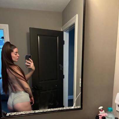 
                        Mila
                     is Female Escorts. | Sunshine Coast | British Columbia | Canada | canadatopescorts.com 