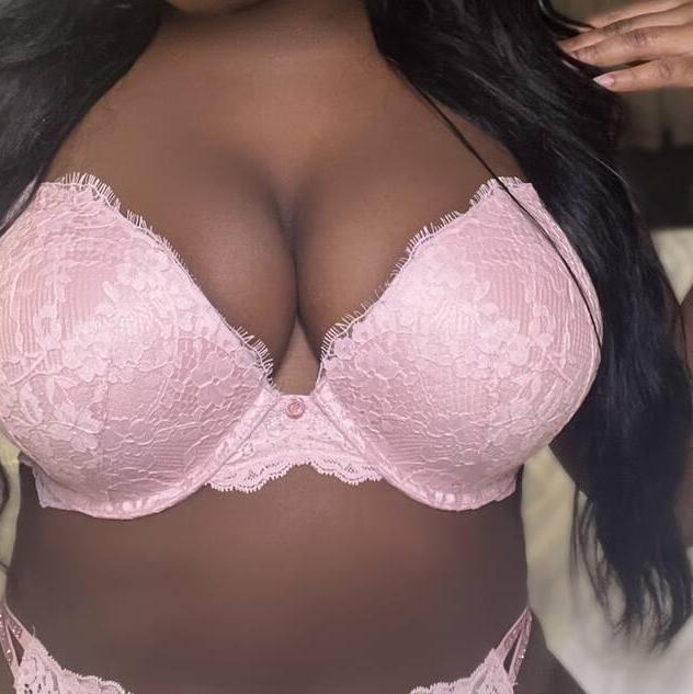 
                        Mia
                     is Female Escorts. | Quebec City | Quebec | Canada | canadatopescorts.com 