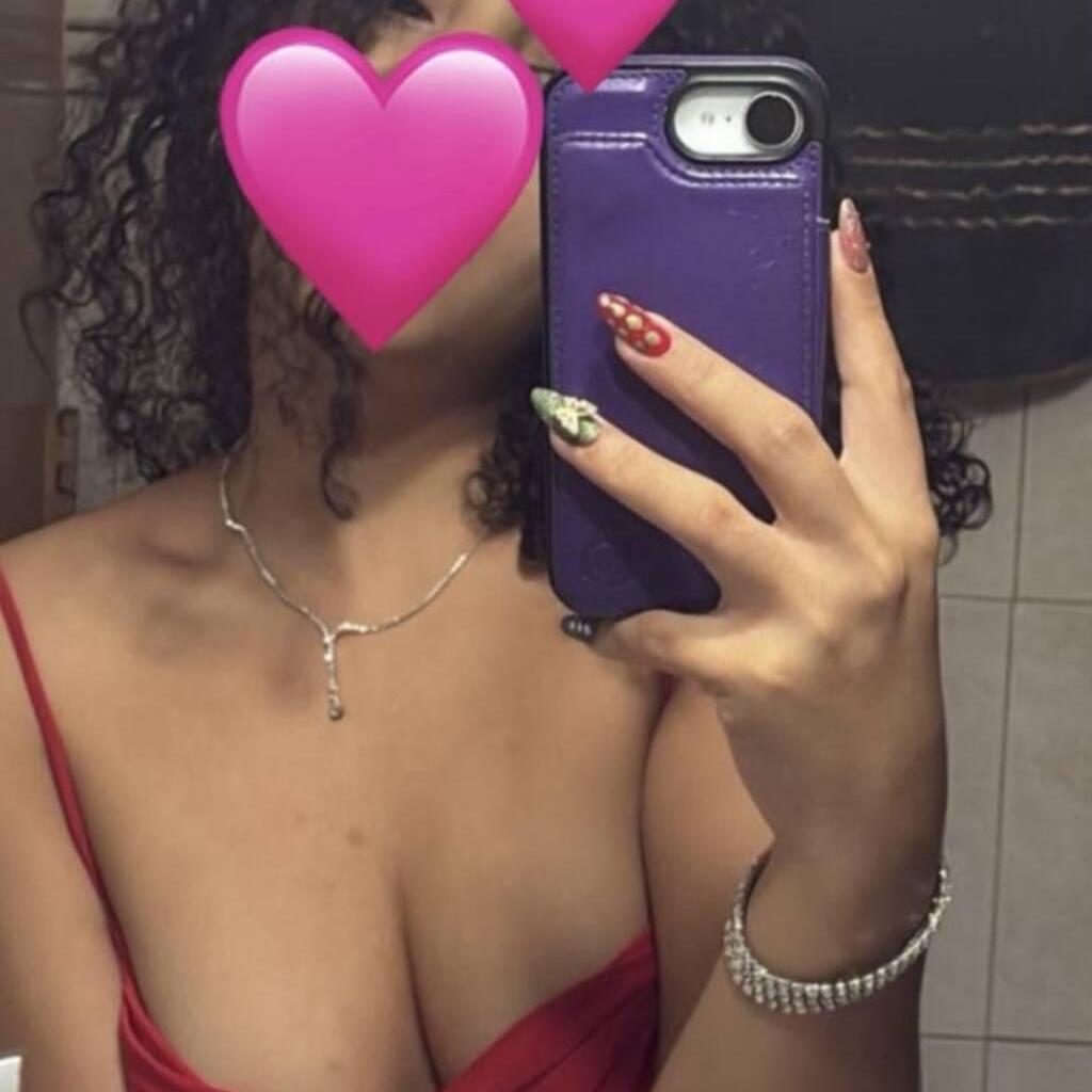 
                        Lina
                     is Female Escorts. | Montreal | Quebec | Canada | canadatopescorts.com 