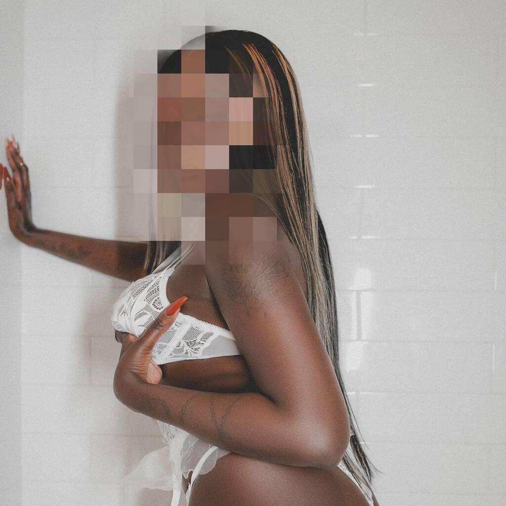 
                        Royal Reign
                     is Female Escorts. | Prince George | British Columbia | Canada | canadatopescorts.com 