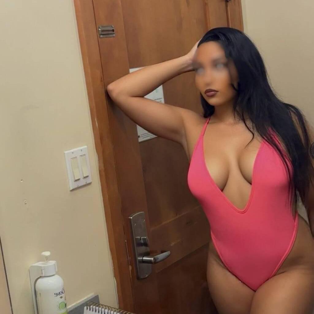 
                        Meera
                     is Female Escorts. | Regina | Saskatchewan | Canada | canadatopescorts.com 