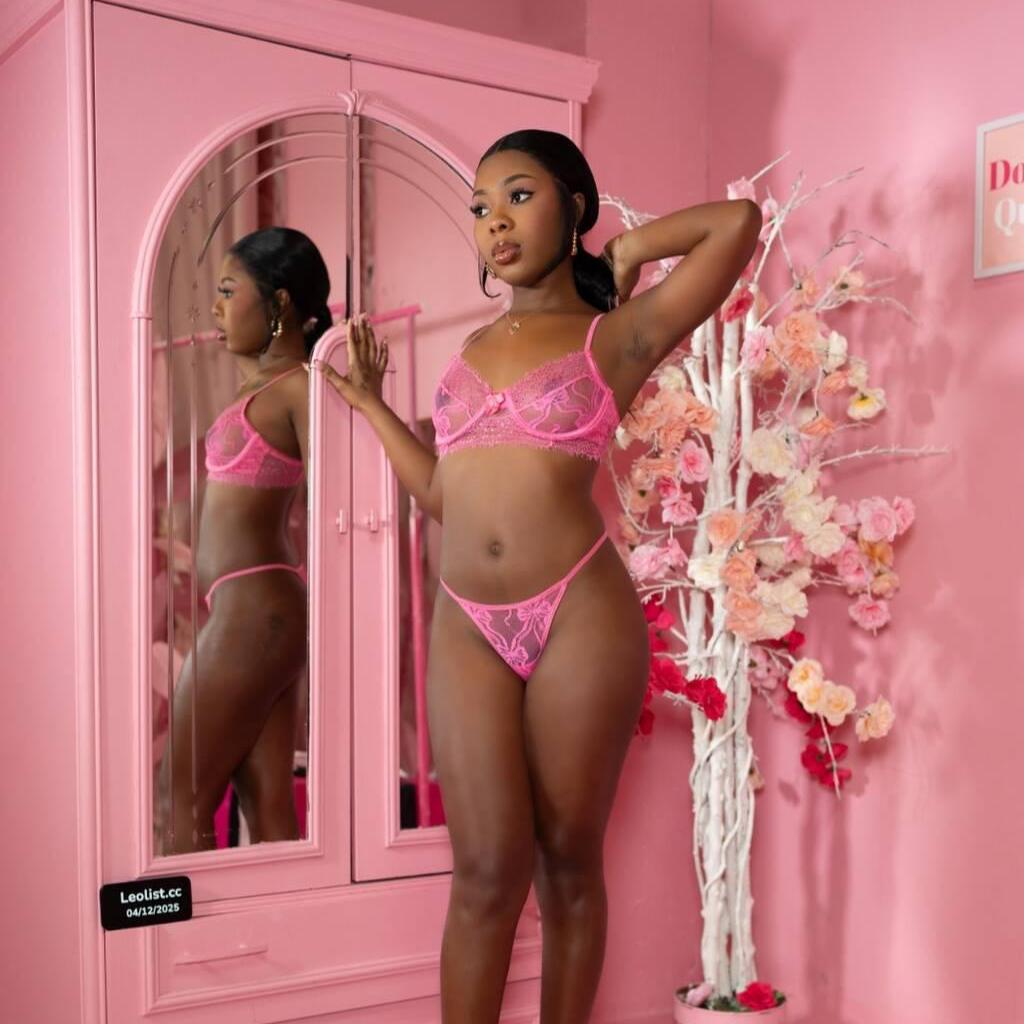 
                        Léna    514.224.8194
                     is Female Escorts. | Toronto | Ontario | Canada | canadatopescorts.com 