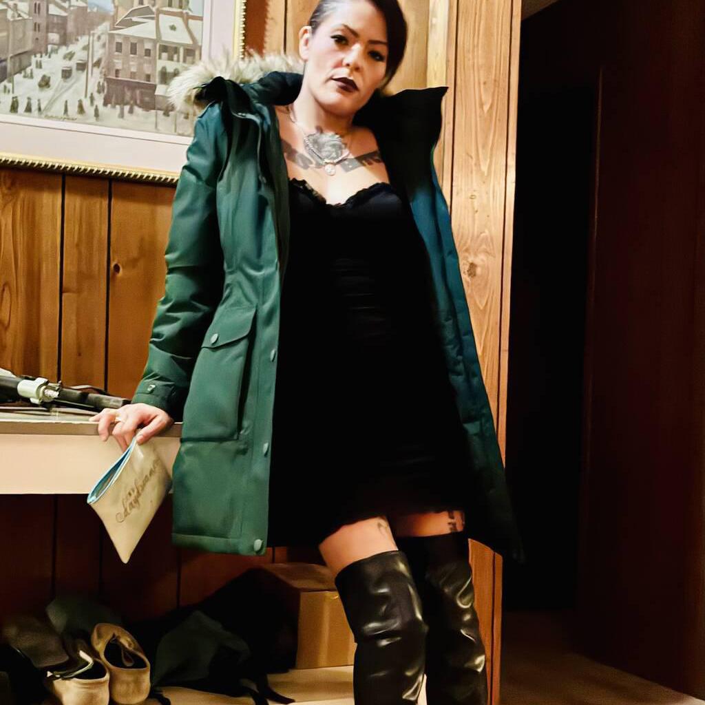 
                        CJ
                     is Female Escorts. | Edmonton | Alberta | Canada | canadatopescorts.com 