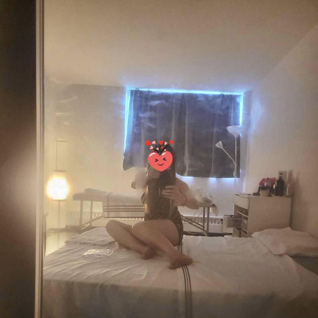 
                        Mona
                     is Female Escorts. | Toronto | Ontario | Canada | canadatopescorts.com 