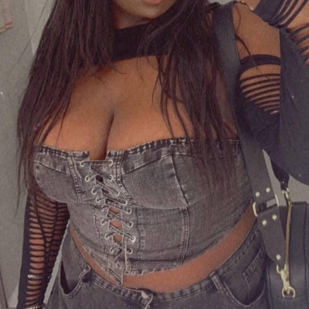 
                        Lisa
                     is Female Escorts. | Toronto | Ontario | Canada | canadatopescorts.com 