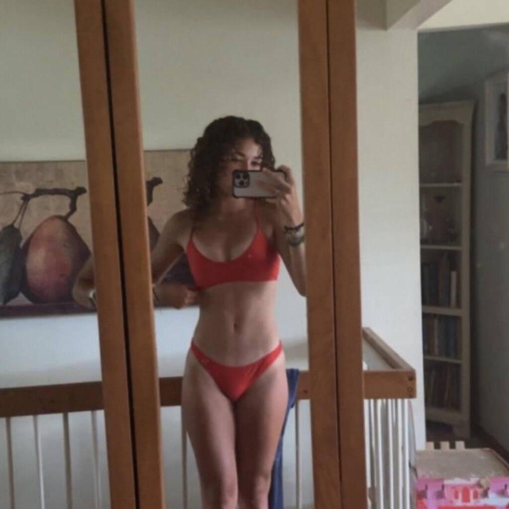 
                        Maria
                     is Female Escorts. | Quebec City | Quebec | Canada | canadatopescorts.com 