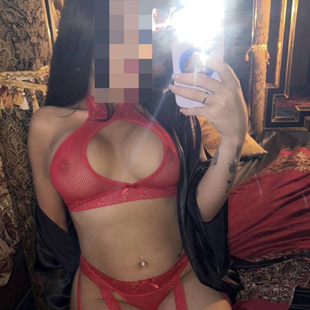 
                        Madison fox
                     is Female Escorts. | Medicine Hat | Alberta | Canada | canadatopescorts.com 
