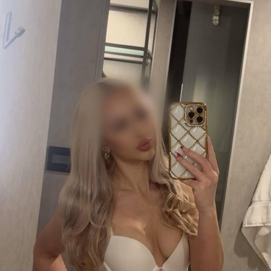 
                        Nelly Morel
                     is Female Escorts. | Kingston | Ontario | Canada | canadatopescorts.com 