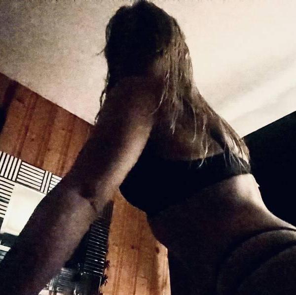 
                        Emily
                     is Female Escorts. | Kelowna | British Columbia | Canada | canadatopescorts.com 