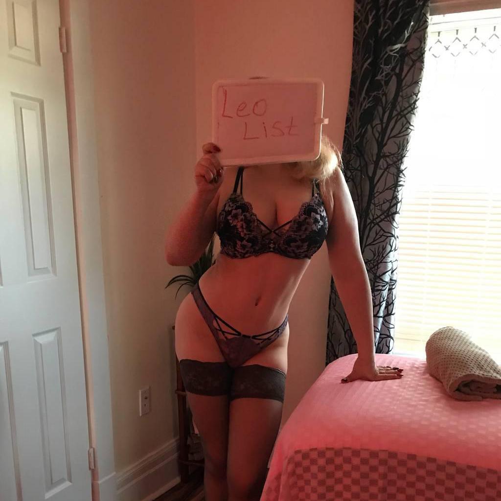 
                        Alex
                     is Female Escorts. | Brandon | Manitoba | Canada | canadatopescorts.com 