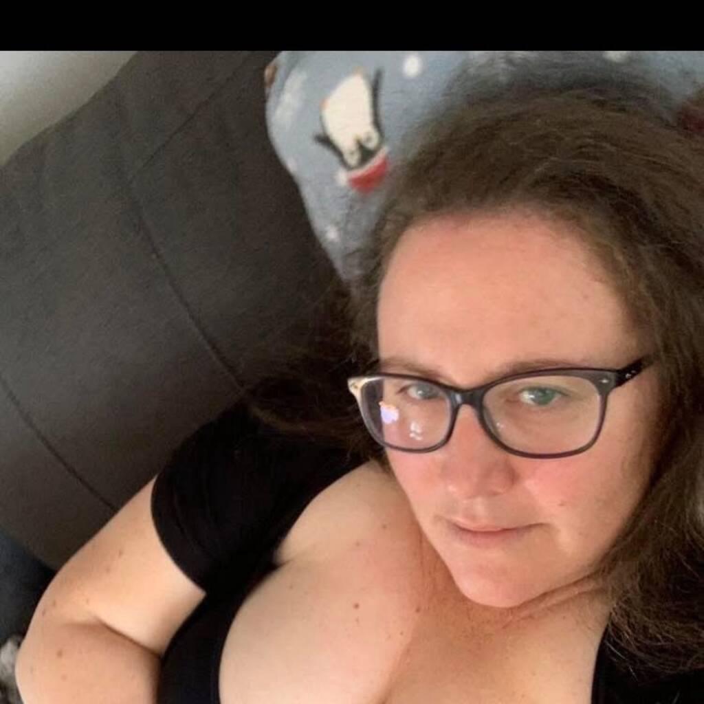 
                        Dora
                     is Female Escorts. | Trois Rivieres | Quebec | Canada | canadatopescorts.com 