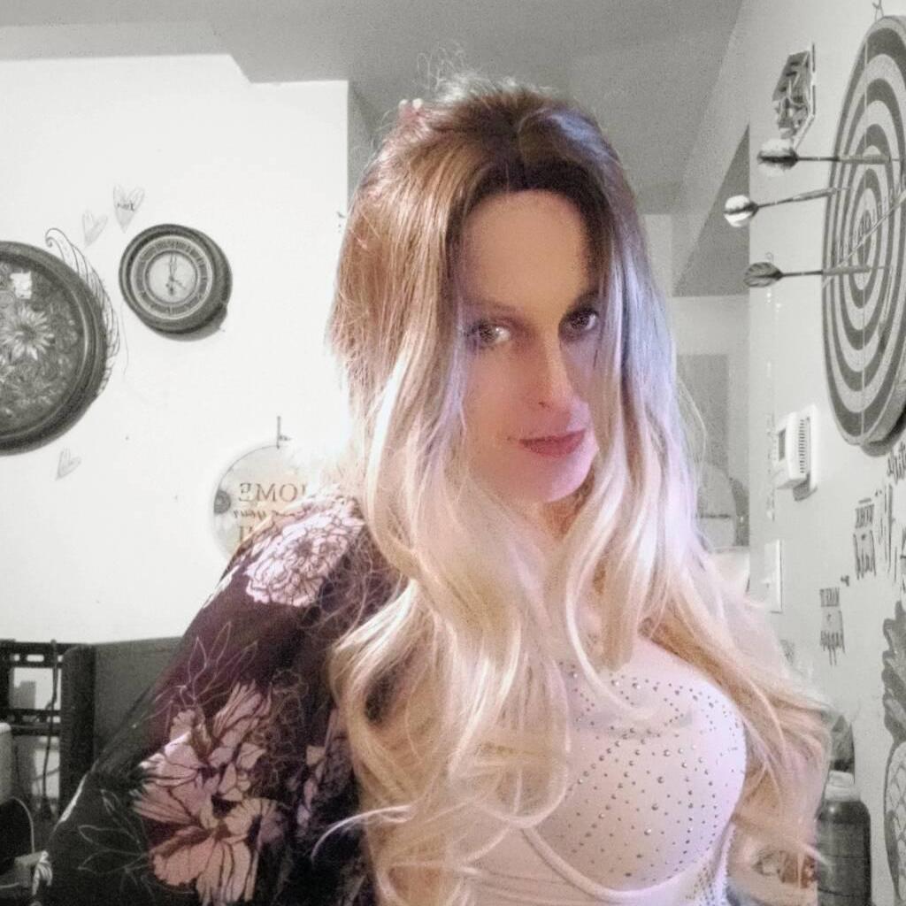 
                        Biannca
                     is Female Escorts. | Cornwall | Ontario | Canada | canadatopescorts.com 