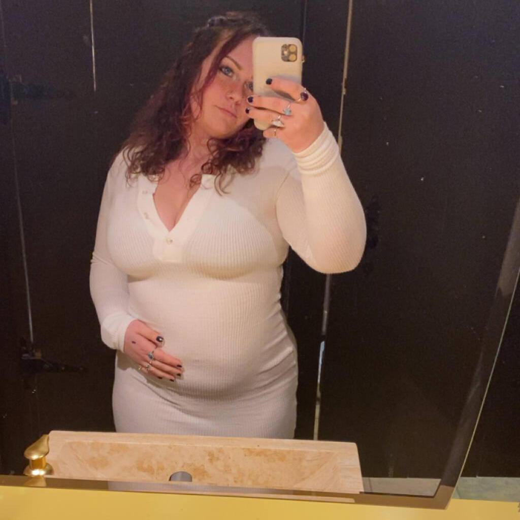 
                        Cute Carrie
                     is Female Escorts. | Owen Sound | Ontario | Canada | canadatopescorts.com 