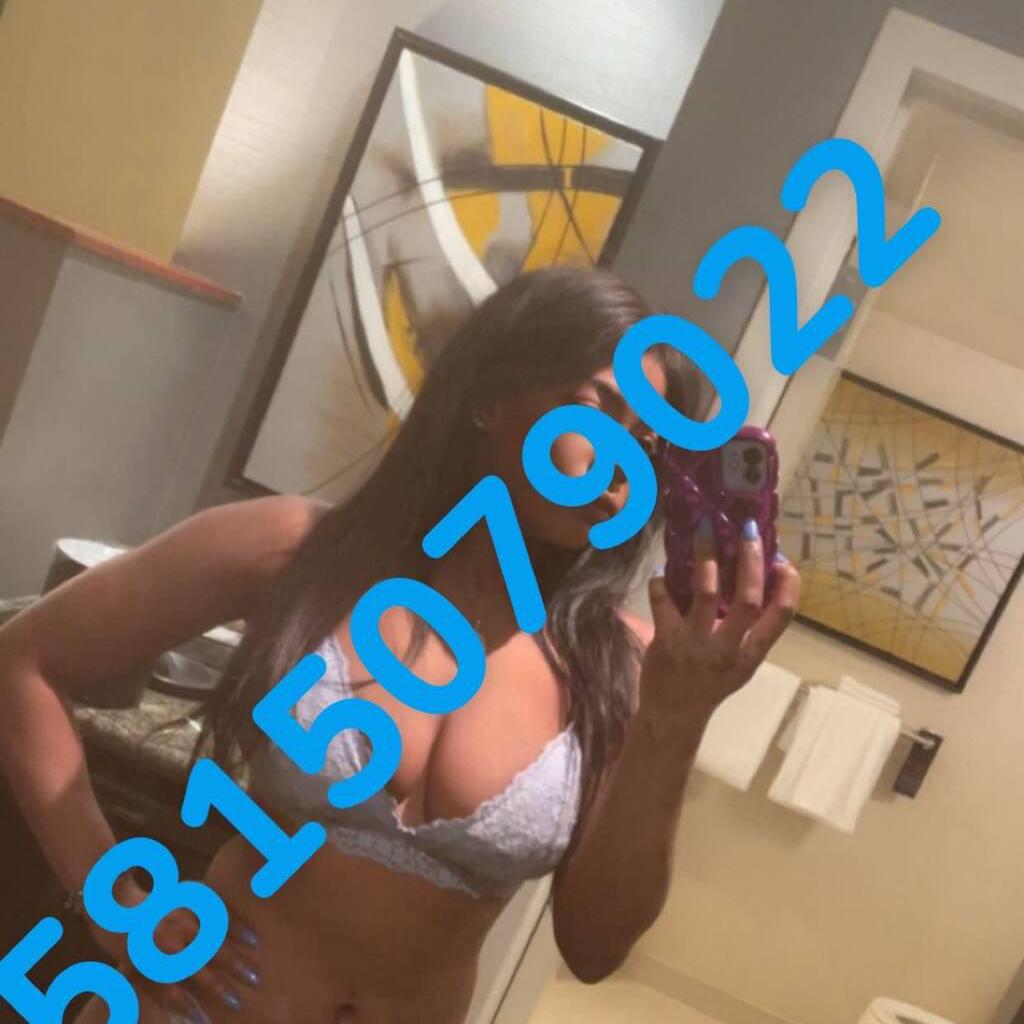 
                        Laura
                     is Female Escorts. | Saguenay | Quebec | Canada | canadatopescorts.com 