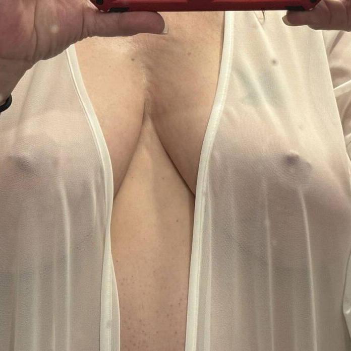 
                        Izzy
                     is Female Escorts. | Trois Rivieres | Quebec | Canada | canadatopescorts.com 