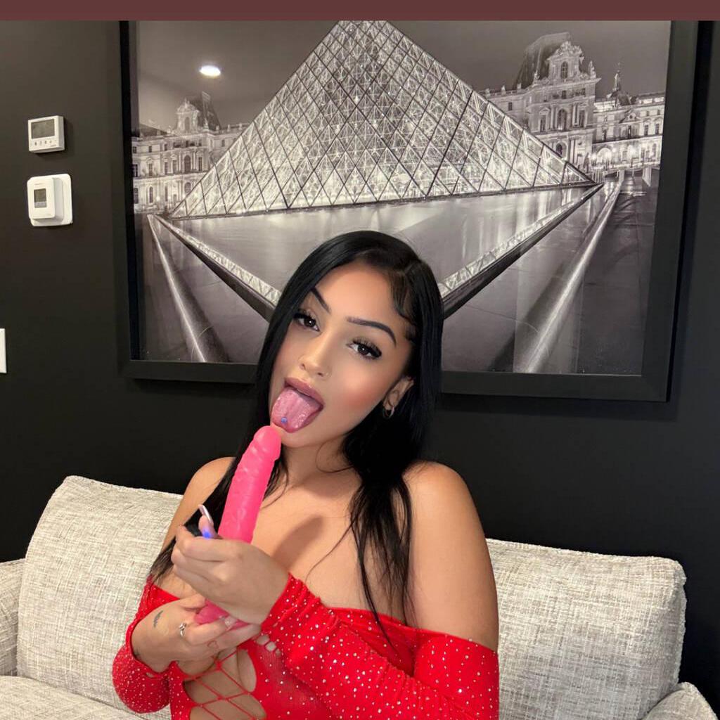 
                        Vv
                     is Female Escorts. | Abbotsford | British Columbia | Canada | canadatopescorts.com 