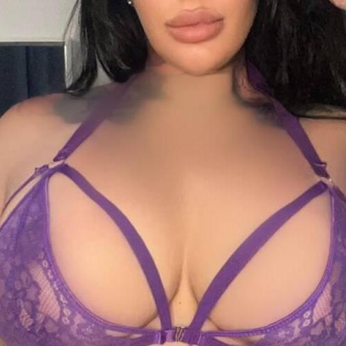 
                        Mia ARGENT COMPTANT
                     is Female Escorts. | Sherbrooke | Quebec | Canada | canadatopescorts.com 