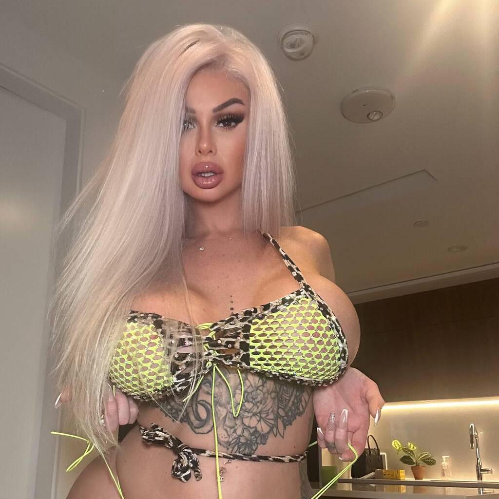 
                        Kelly Lee
                     is Female Escorts. | Montreal | Quebec | Canada | canadatopescorts.com 